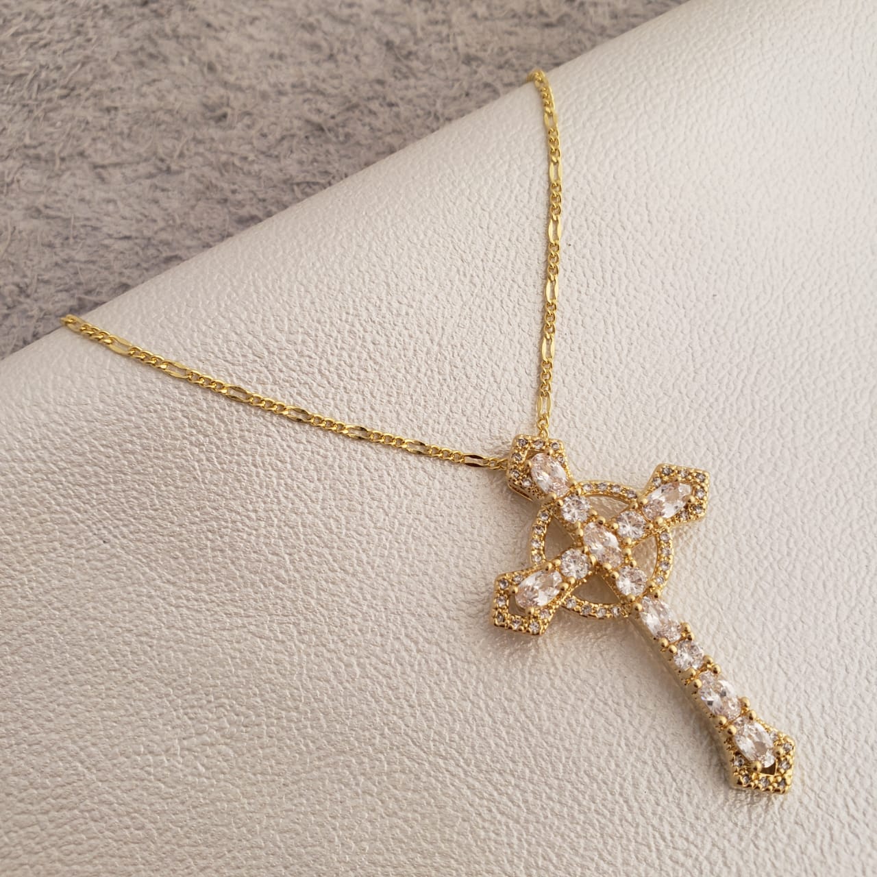 Dije Cruz Circonias 4.3 Cms CRISTAL
