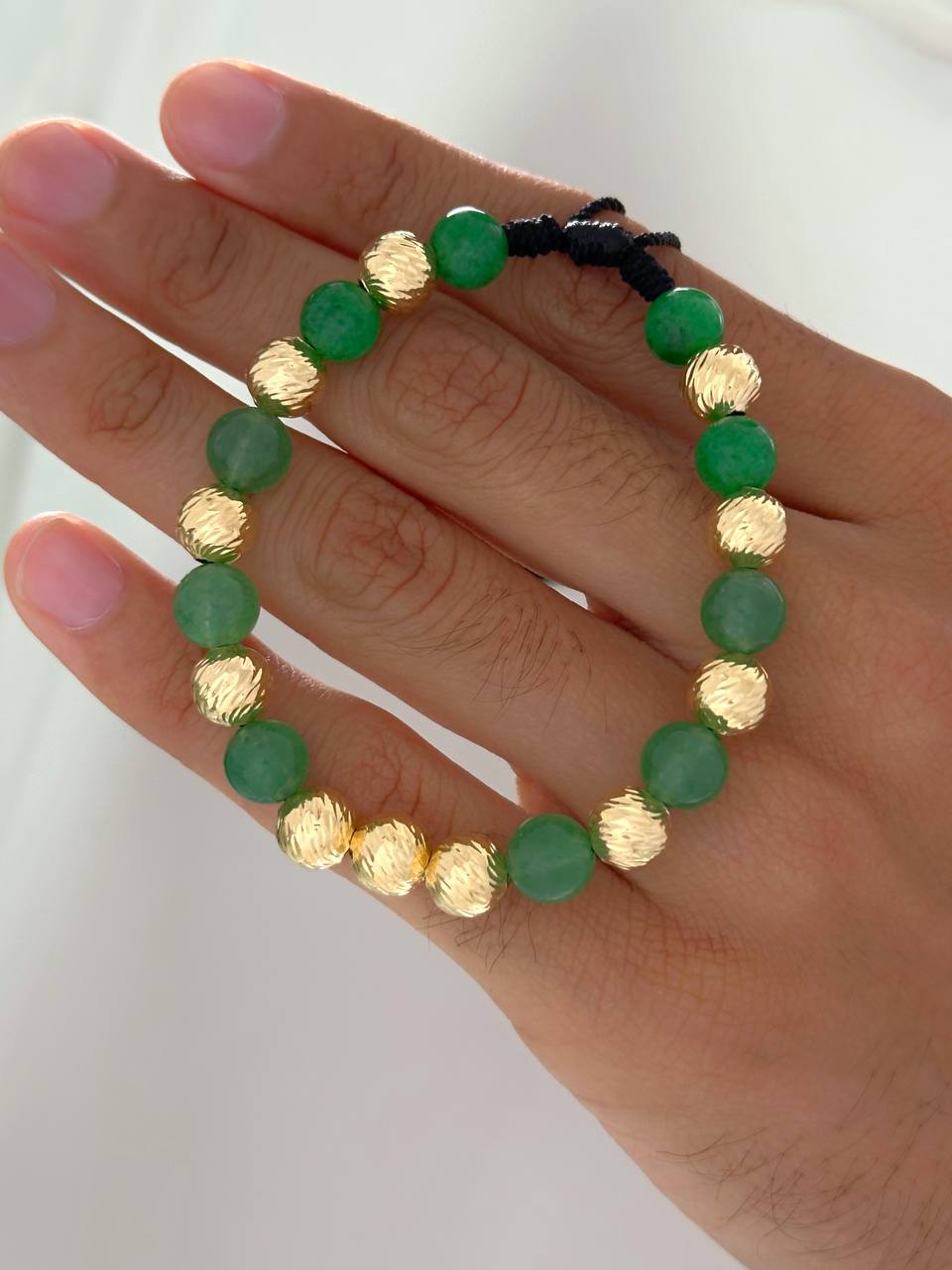 Exclusiva manillas 8mm diamantada con balines en piedra natural jade