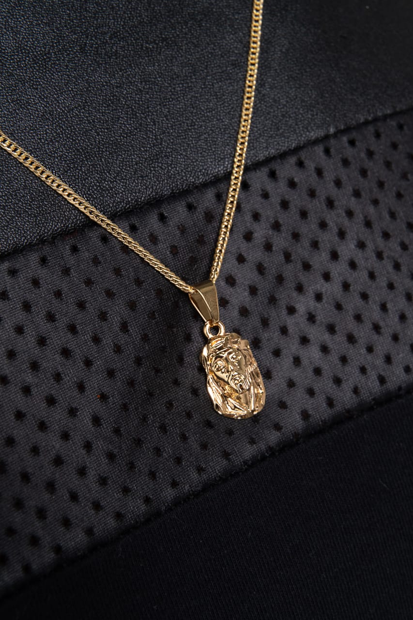 Dije Rostro Mediano Tallado