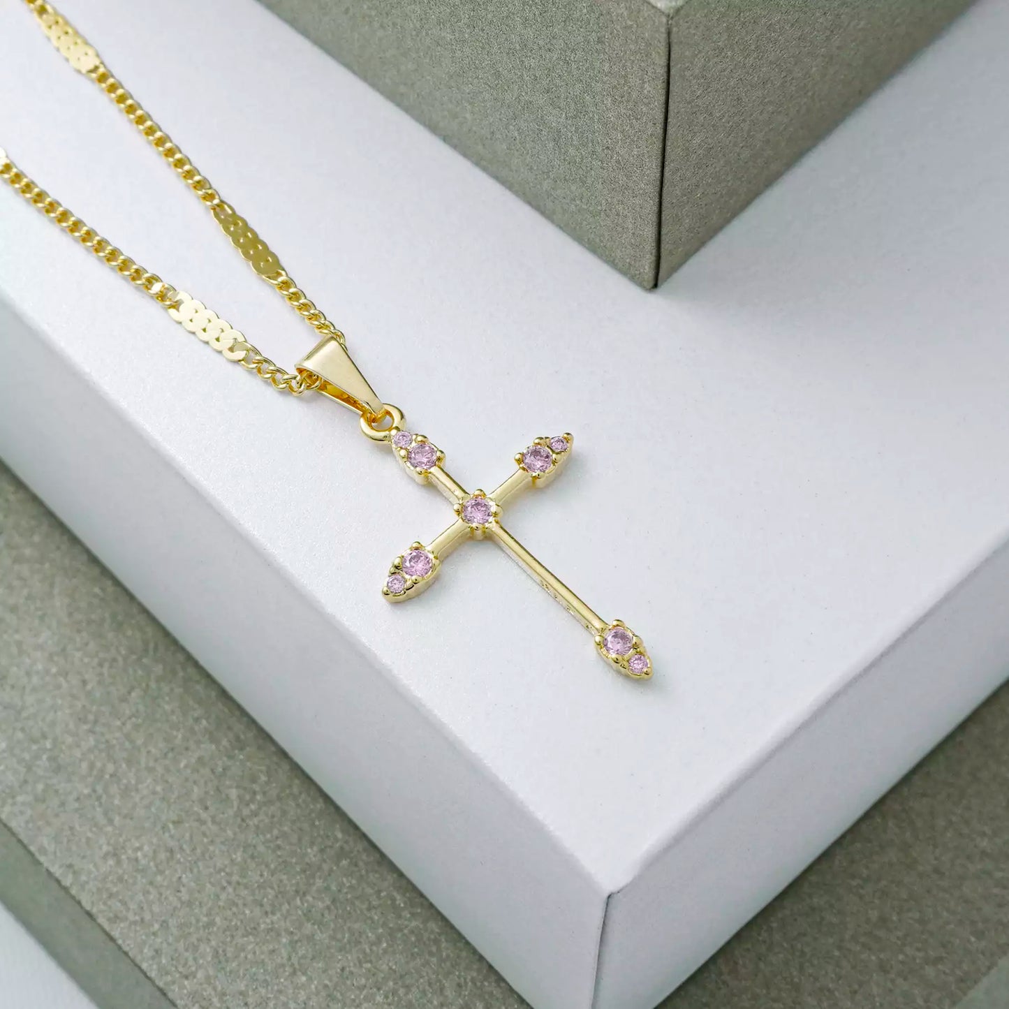 Dije Cruz  Tubular 9 circonias ROSADO