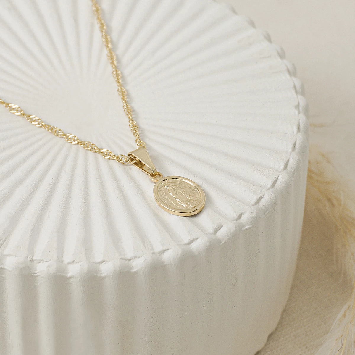 Dije Guadalupe Pequeño