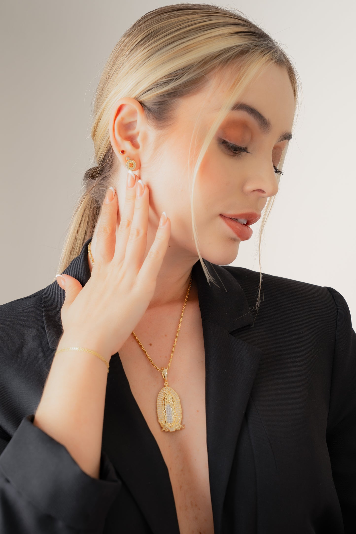 Dije Nuestra Señora de Guadalupe Circonias