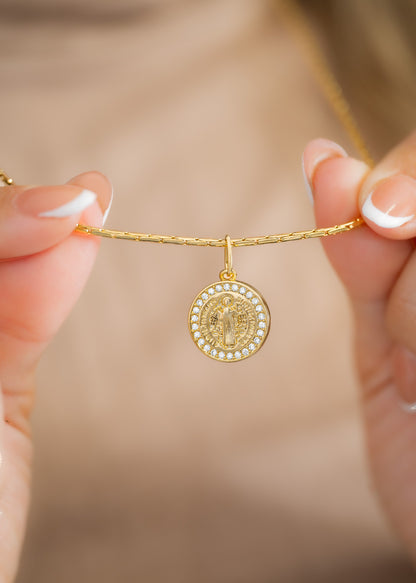 Dije San Benito Red Circonias 1.8 Cms