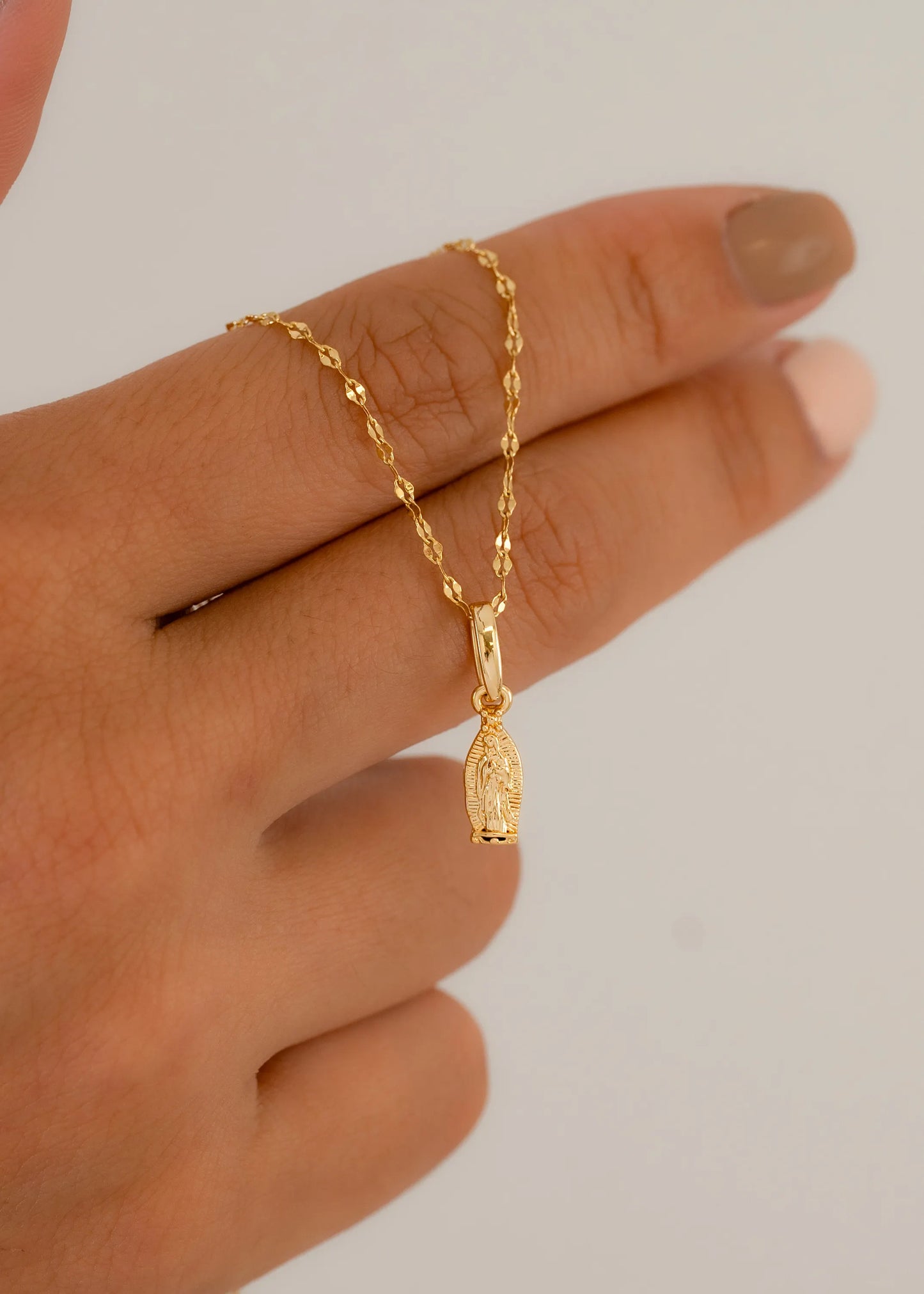 Dije Virgen de Guadalupe Slim