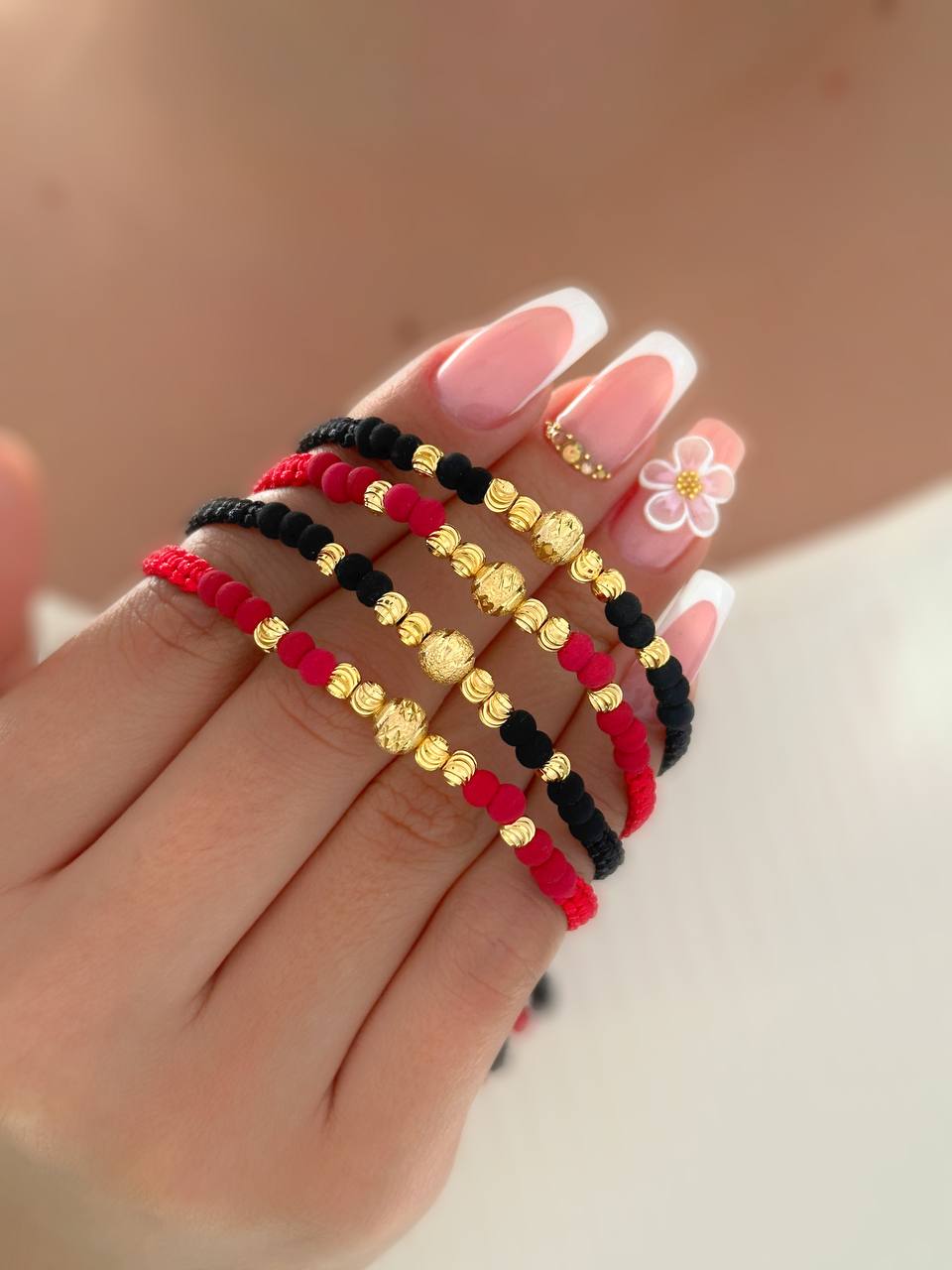 Manillas balín italiano 4mm con diamantado 6mm